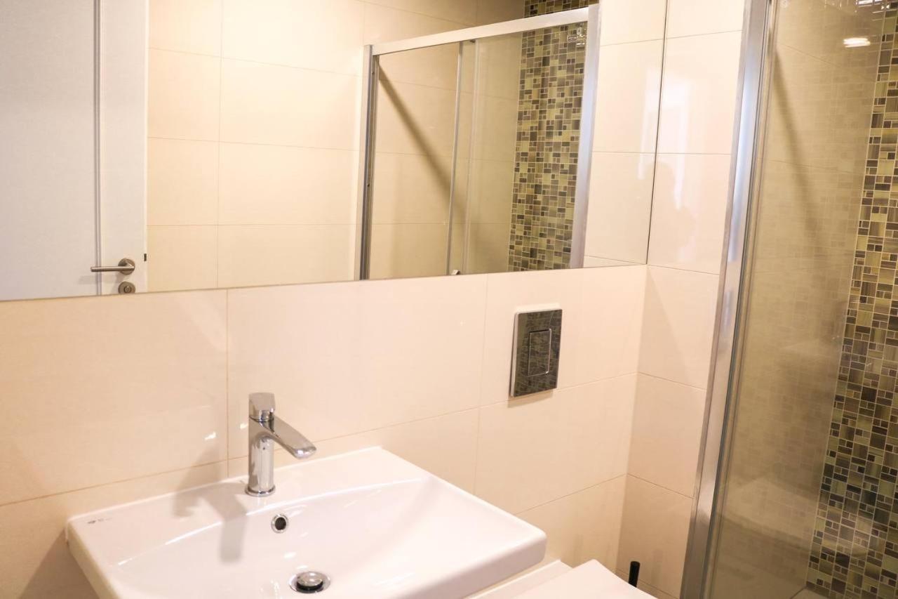 פראג Rose Suites And Rooms מראה חיצוני תמונה